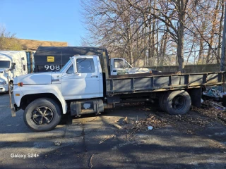 1986 Ford F-600 Super Duty